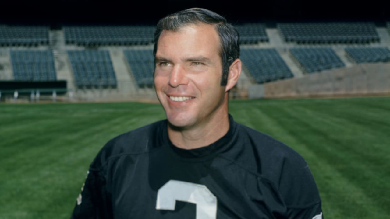 In Memoriam: Daryle Lamonica