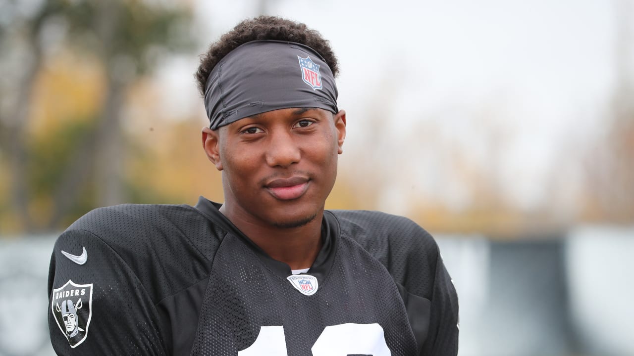 Raiders player Zay Jones shares kind words stranger told him at store