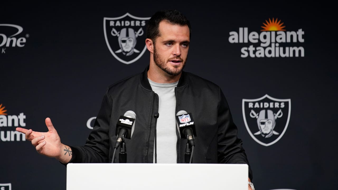 Raiders: Davante Adams shares support for Derek Carr after QB is benched -  Silver And Black Pride