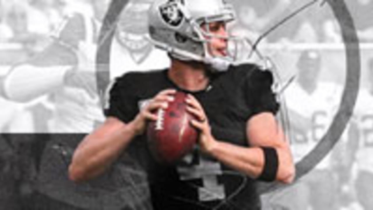 Derek Carr throws 4 TD passes to lead Raiders past Jets 34-20