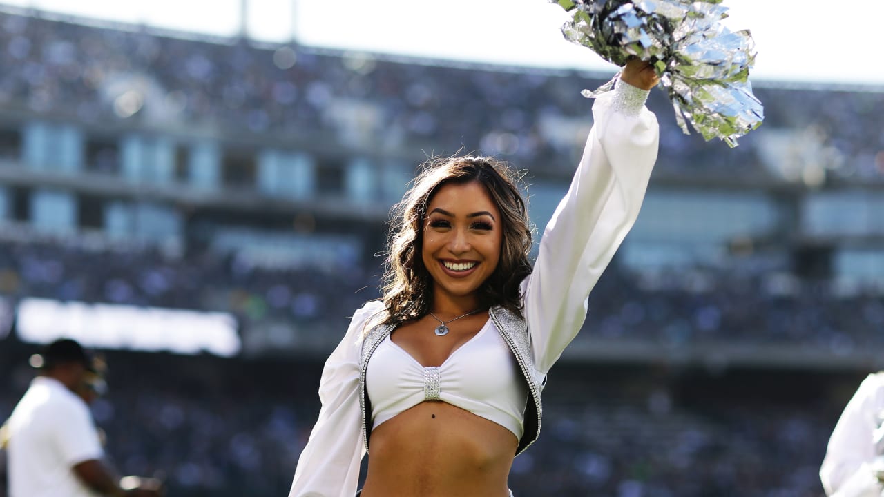 Rams Cheerleaders -- Hot Bikini Showdown  At Final Tryouts