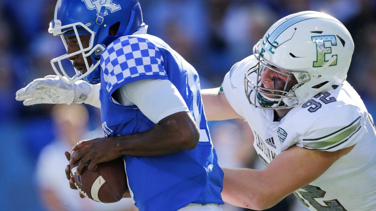 Kentucky's A.J. Rose celebrates TD too early, gets tackled