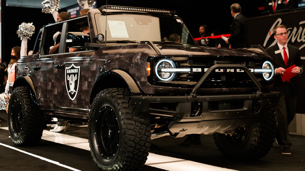 Las Vegas Raiders collaborate with Gaudin Motor Company to auction