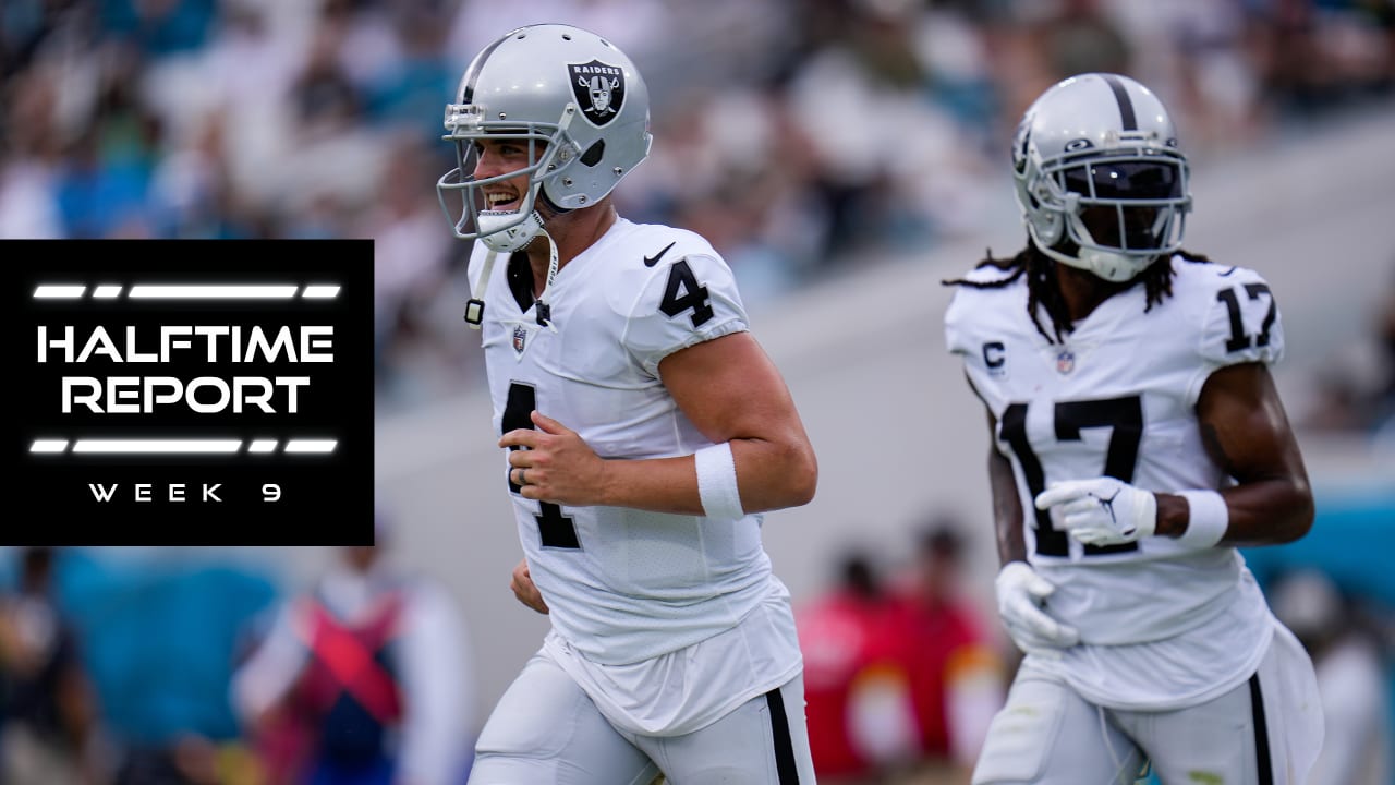 Watch: Derek Carr reacts to seeing Davante Adams in the Silver and