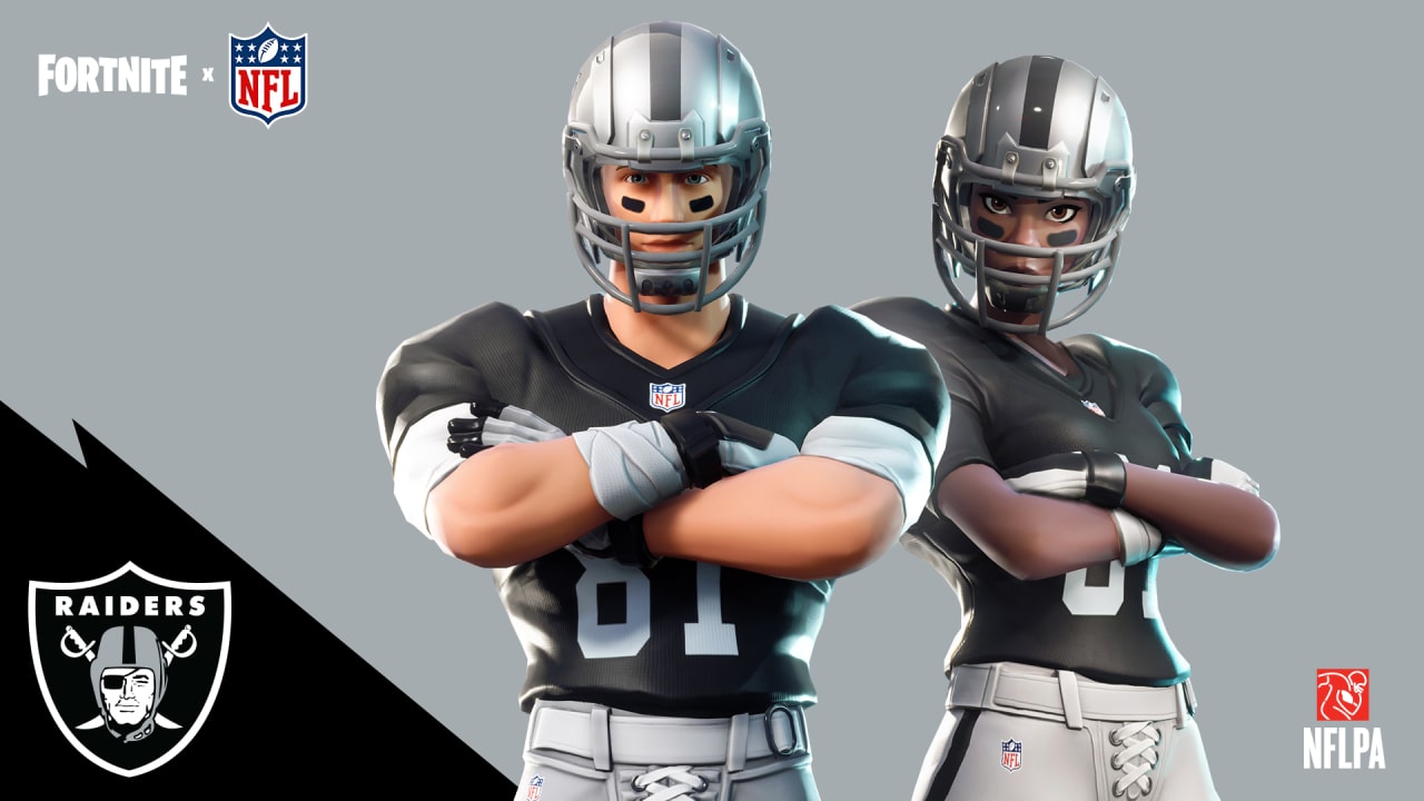 Fortnite Meets The Nfl How You Can Wear The Silver And Black On The - fortnite meets the nfl how you can wear the silver and black on the battle bus