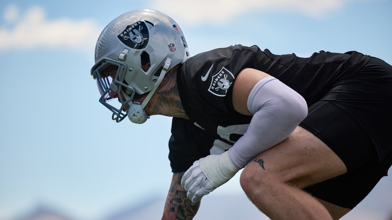 Raiders first 2022 depth chart ahead of HOF Game is full of surprises