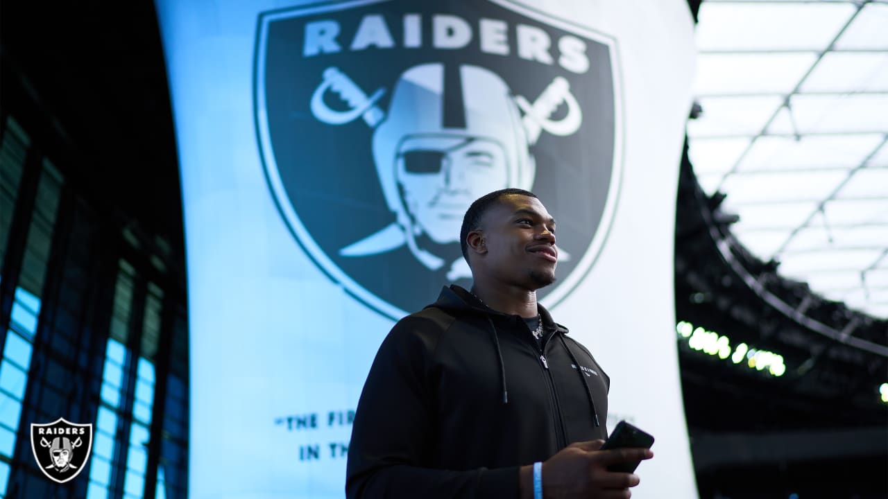 Las Vegas Raiders sign first-round draft pick Tyree Wilson