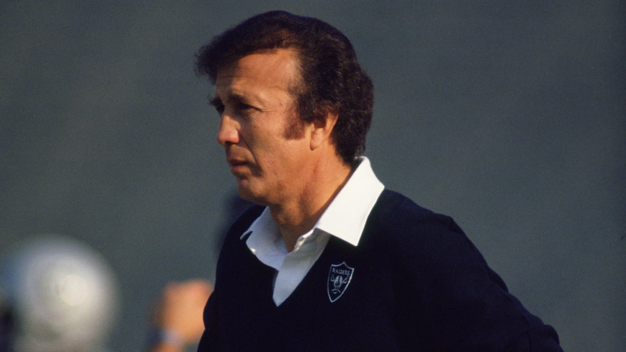 Overlooked former Raiders coach Tom Flores discusses his slow march toward  the Hall of Fame - Los Angeles Times