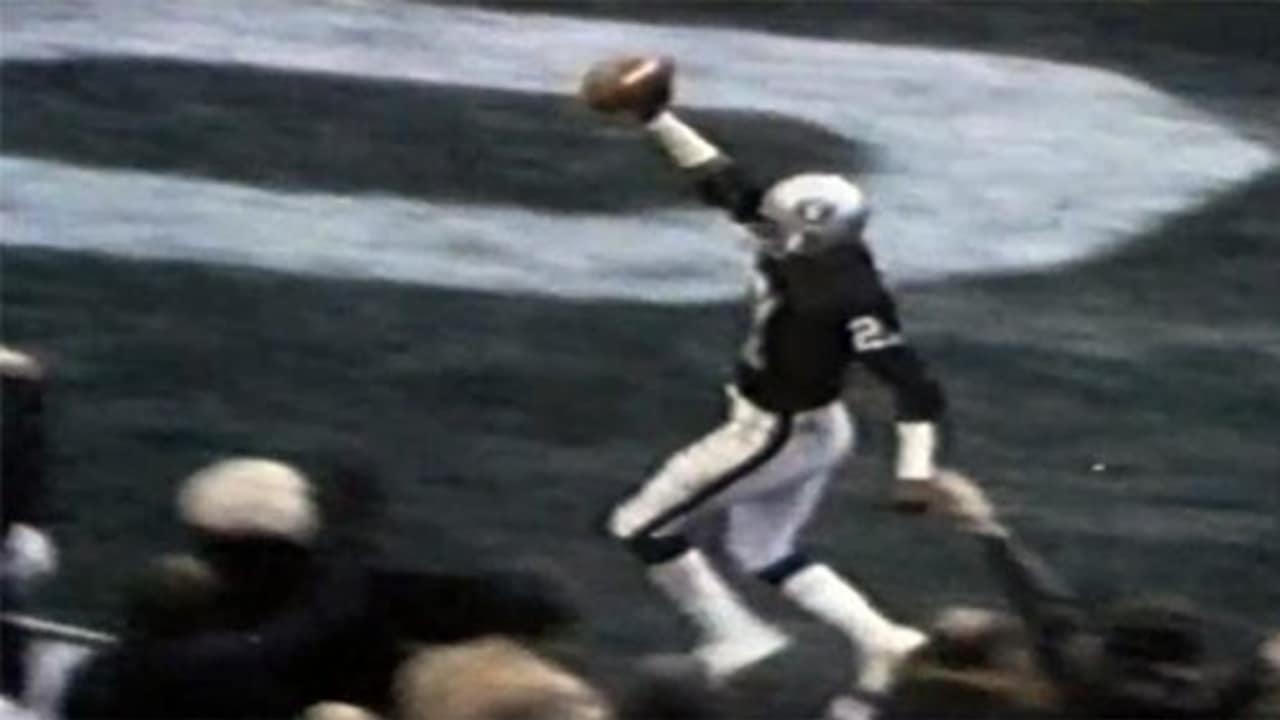 The Snake's most memorable NFL plays: See Ken Stabler trigger 'Sea of  Hands,' 'Ghost to the Post,' 'Holy Roller' 