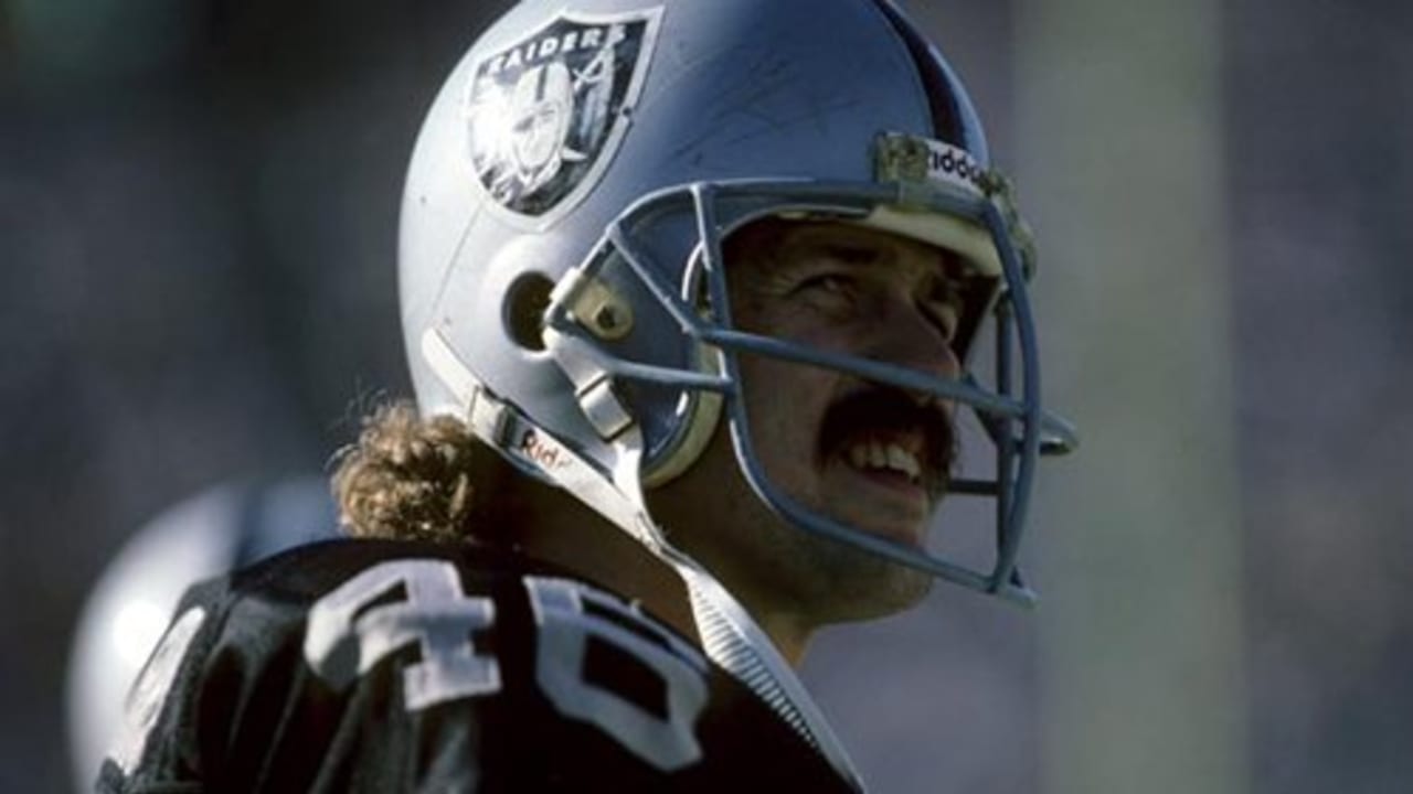 Ken Stabler, Former Oakland Raiders Quarterback and NFL MVP, Dies at 69 -  WSJ