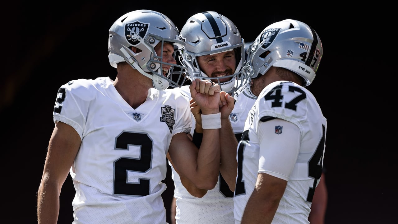 Raiders' AJ Cole interviews Daniel Carlson for Q&A, Raiders News