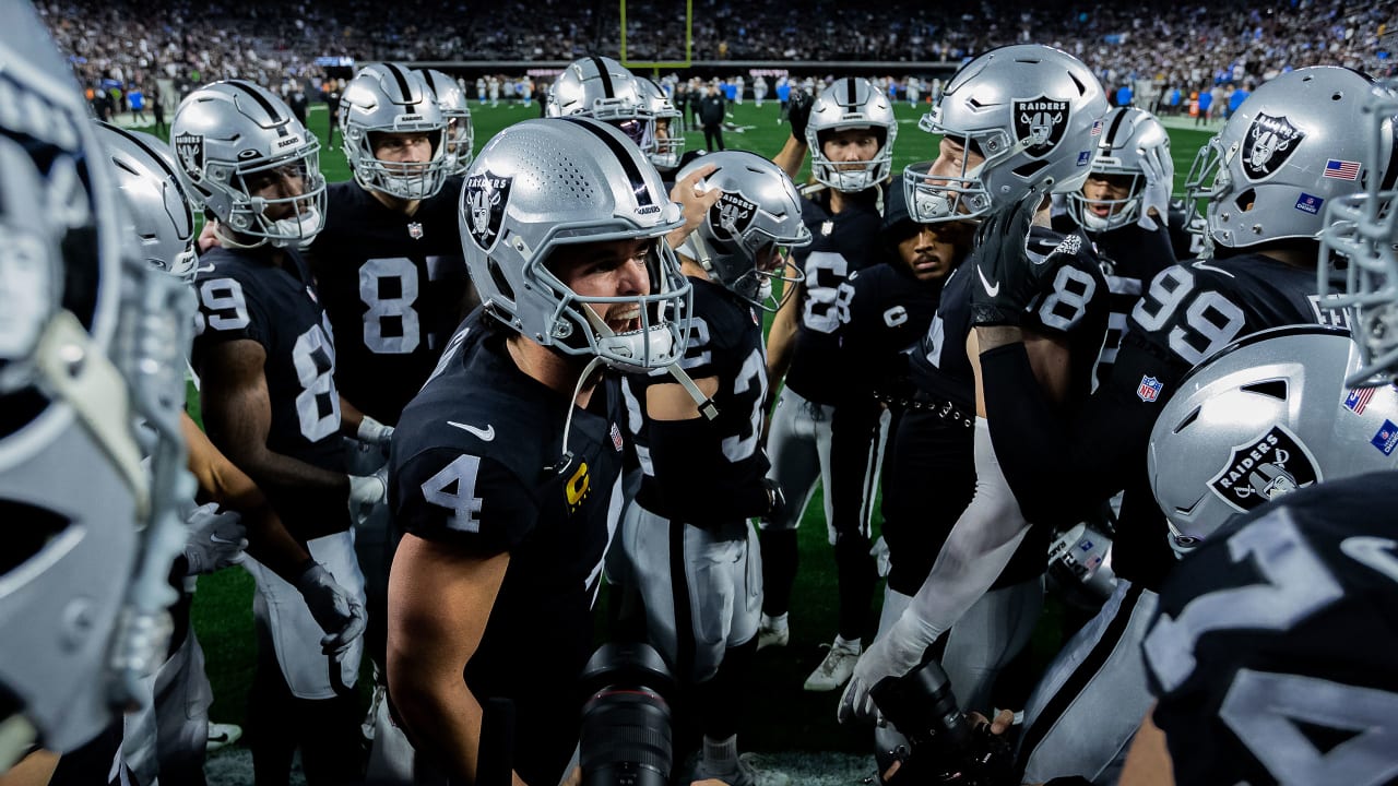 Derek Carr's first playoff start. Plus, Joe Burrow and Ja'Marr