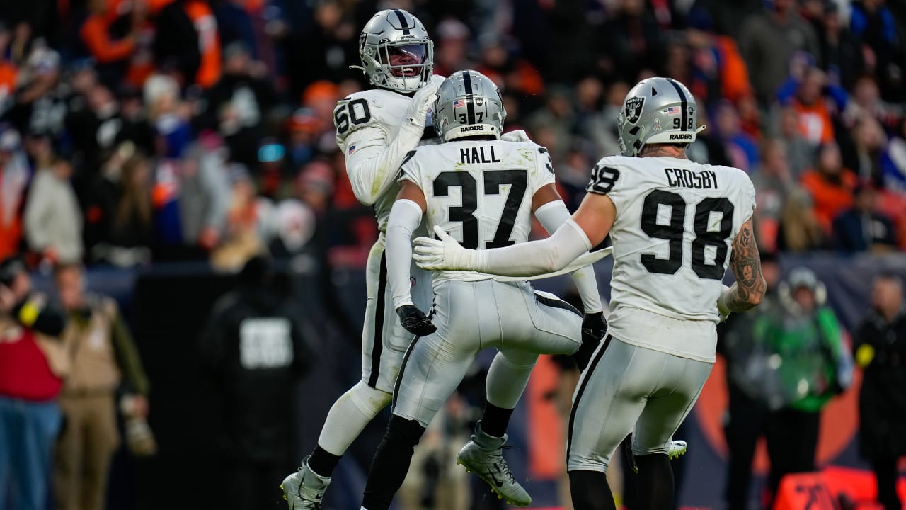 Raiders Podcast: Johnathan Hankins traded, Neil Farrell's opportunity, Week  8 injury report & more! - Silver And Black Pride