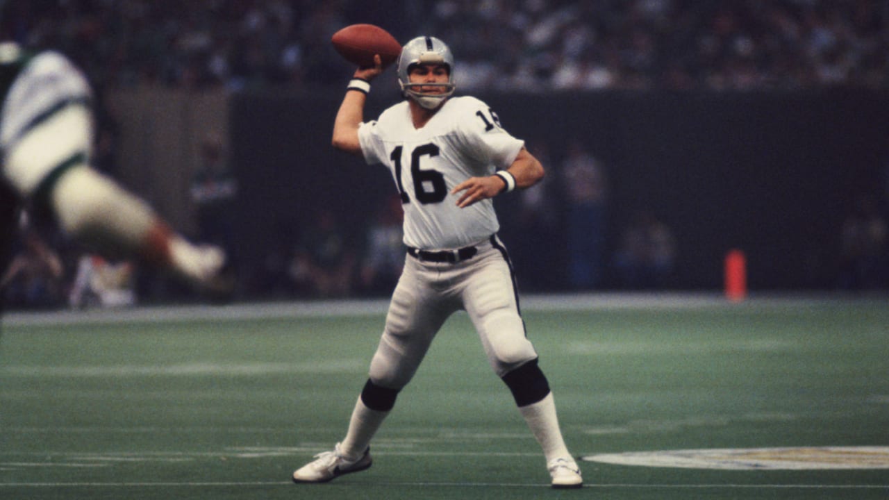 New England Patriots Alumni - Happy Birthday, Jim Plunkett!