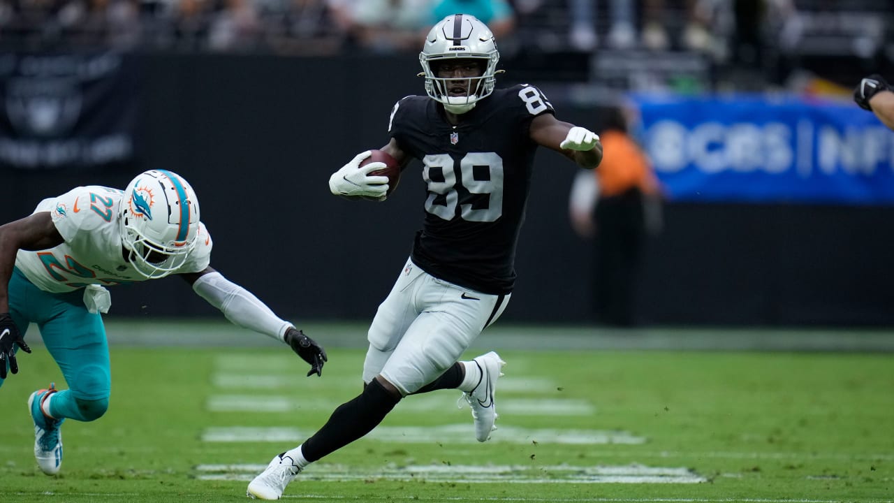 Does Raiders WR Bryan Edwards need more targets?