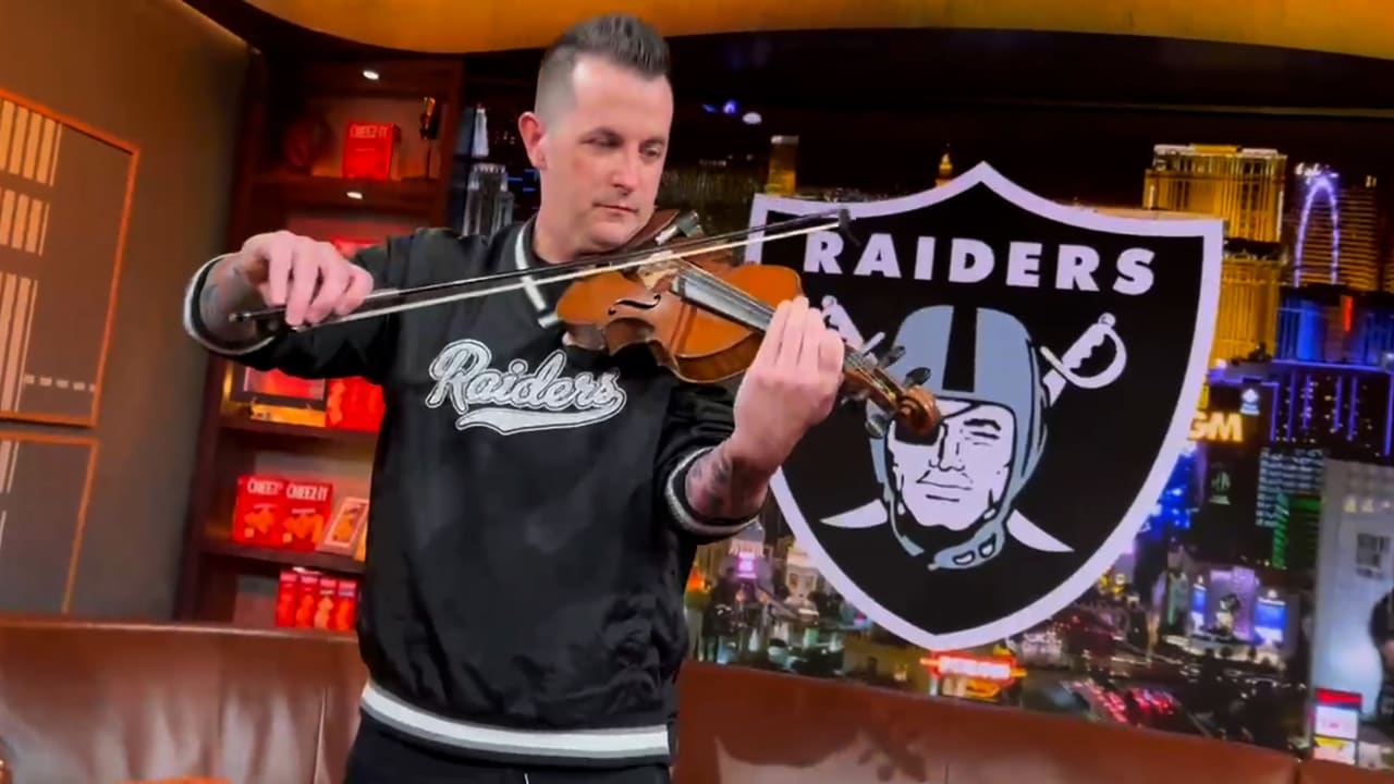 Must Watch: ESPN's Jason Fitz plays 'The Autumn Wind' on the fiddle