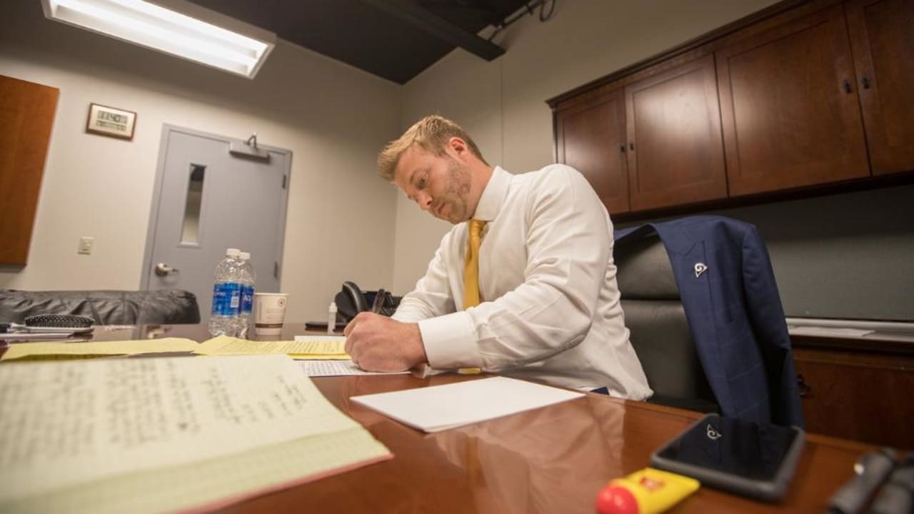 Rams' Sean McVay gained approval from Marshall Faulk with one specific move