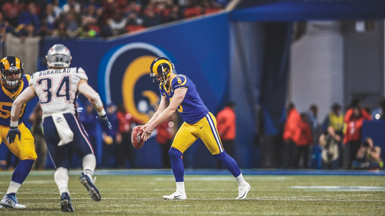 Hekker sets NFL punting record