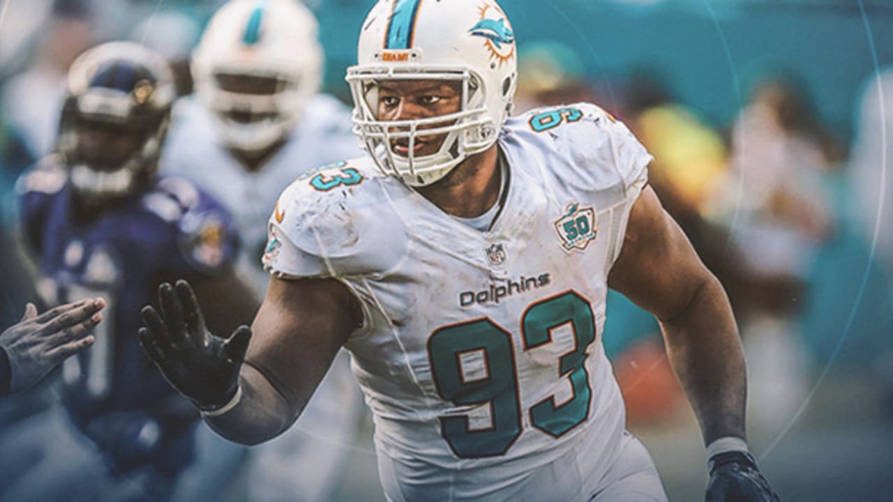 How Ndamukong Suh Builds His Brand