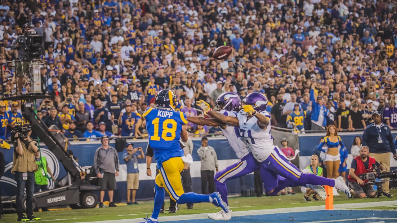 Cooper Kupp Catches Pinpoint TD Over Two Vikings Defenders