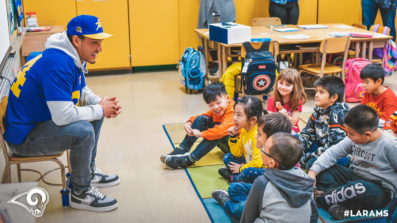 12 Tour: Seahawks Bring Gameday Experience To NFL Flag Football at Kelso  High School