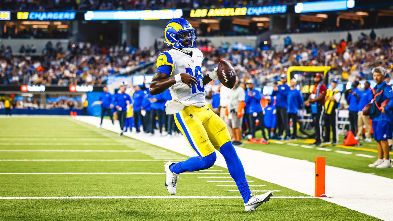 Inglewood, United States. 21st Aug, 2021. Los Angeles Rams quarterback  Bryce Perkins (16) throws during a NFL preseason game against the Las Vegas  Raiders, Saturday, August 21, 2021, in Inglewood, CA. The