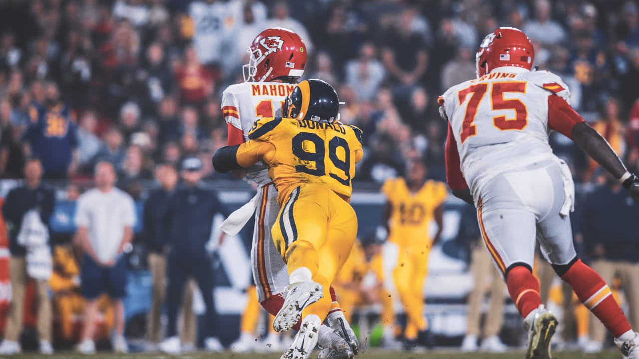 Resultado de imagem para aaron donald strip sacks