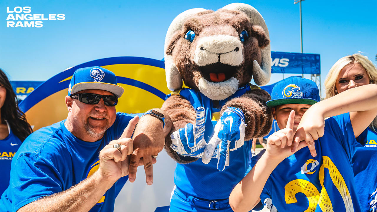 FAN PHOTOS: Best of Rams fans from 2021 Training Camp