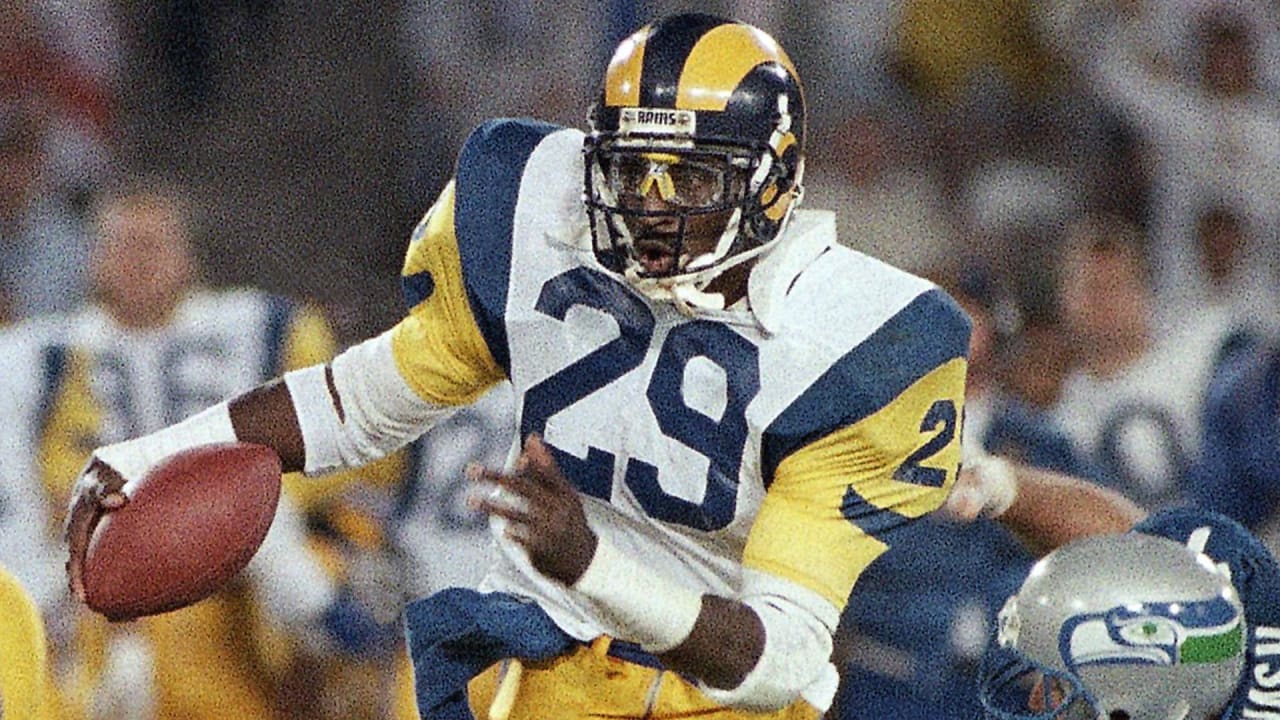 Eric Dickerson, Rams legends see throwback uniforms for first time