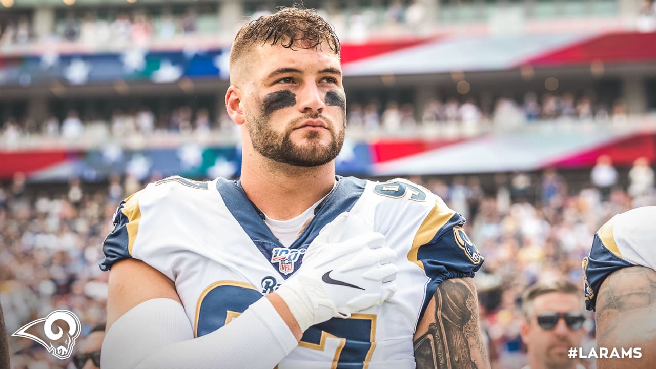 Los Angeles Chargers Re-Sign Morgan Fox