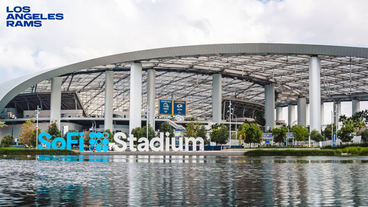 LA Rams – Player Entrance