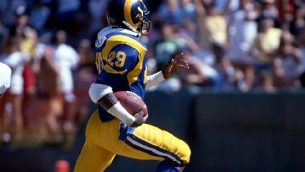 Eric Dickerson signs 1-day deal to retire with the LA Rams