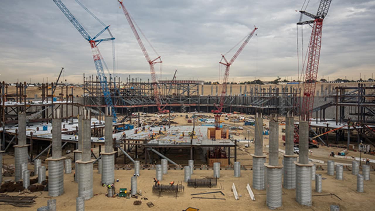 Los Angeles Rams New Stadium in Inglewood Begins to Take Shape