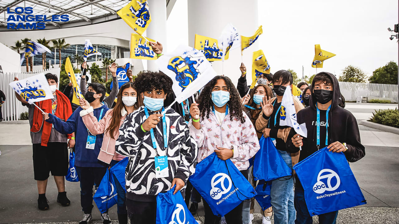 Atlanta residents show support for LA Rams at Super Bowl Experience - ABC7  Los Angeles