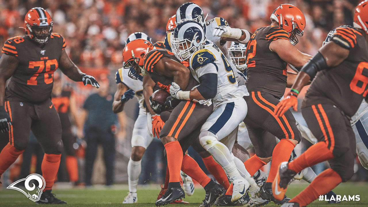 PHOTOS Rams take on the Browns for SNF