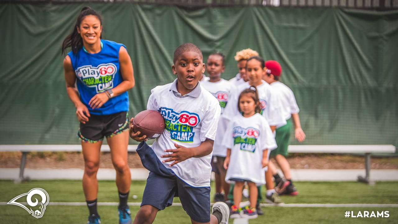 Jets, Anthony Munoz host youth football camp in Florham Park