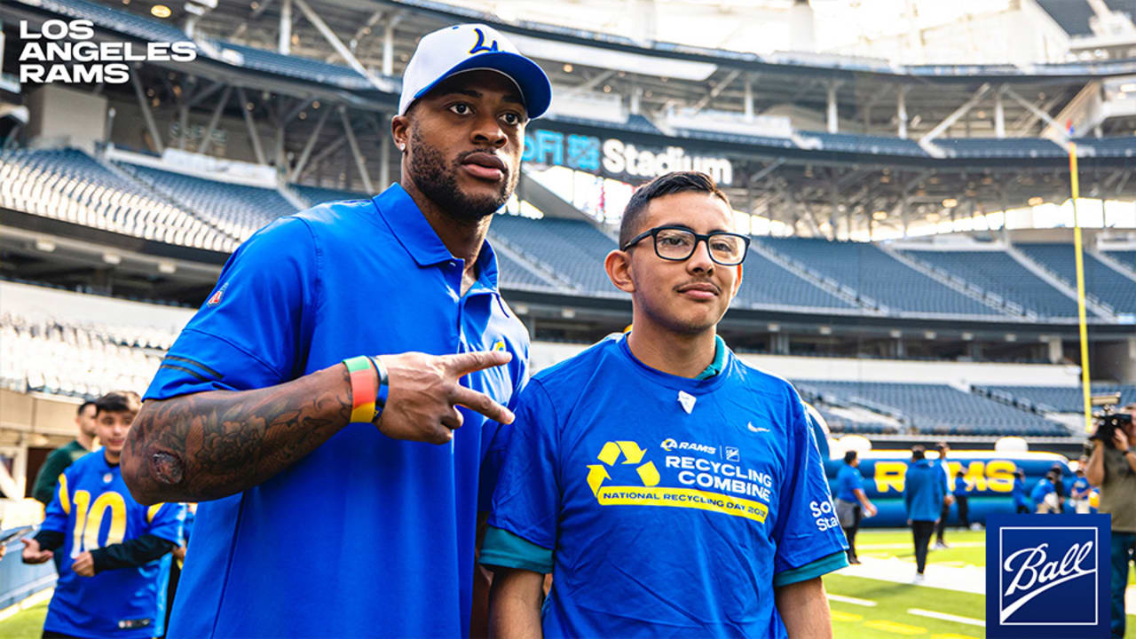 COMMUNITY PHOTOS: Rams WR Allen Robinson II joins students at SoFi ...