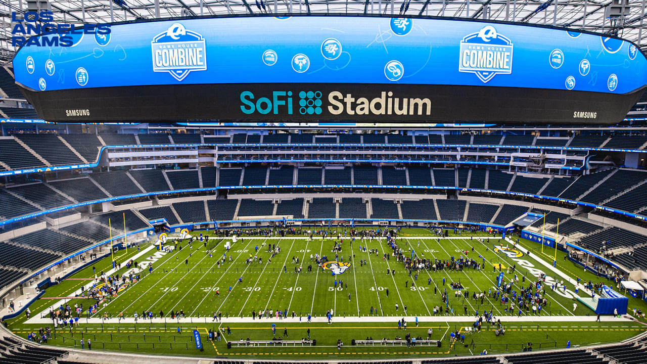 L.A. Rams host season ticket holders for 1st look at SoFi Stadium