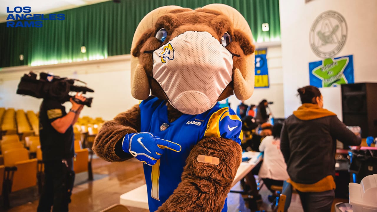 Rams partner with Health Net and L.A. Care to host football clinics and ...