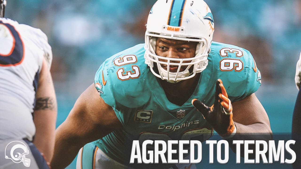 LA Rams Agree to Terms With Defensive Tackle Ndamukong Suh – Los