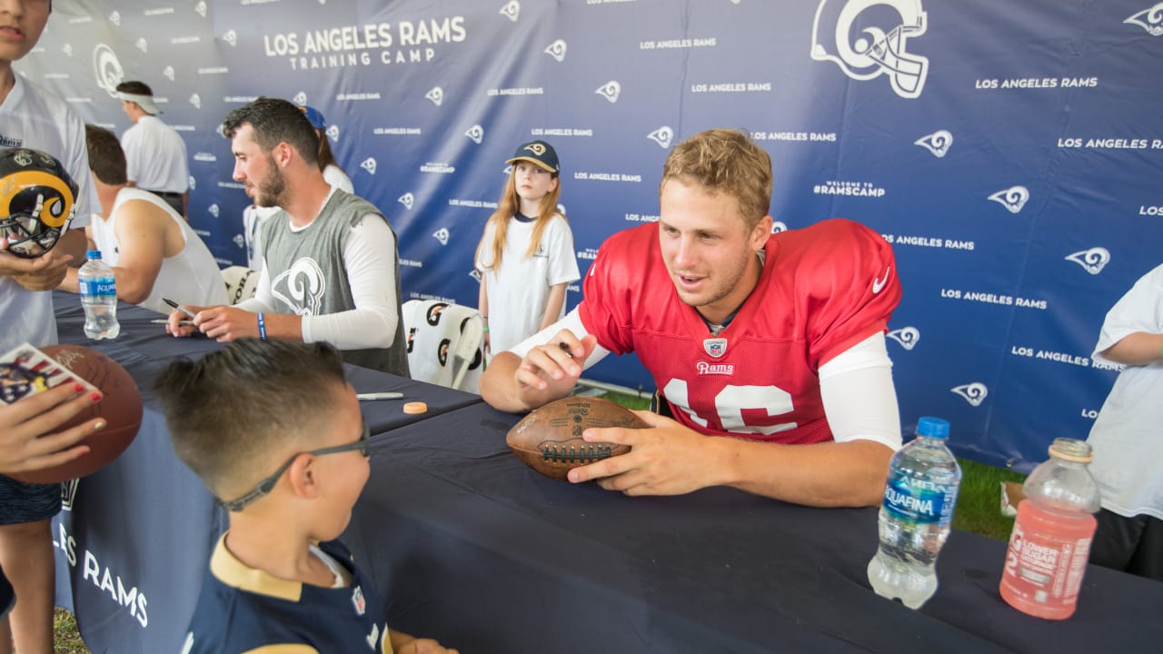 PHOTOS Rams Signing Autographs for Fans at Training Camp