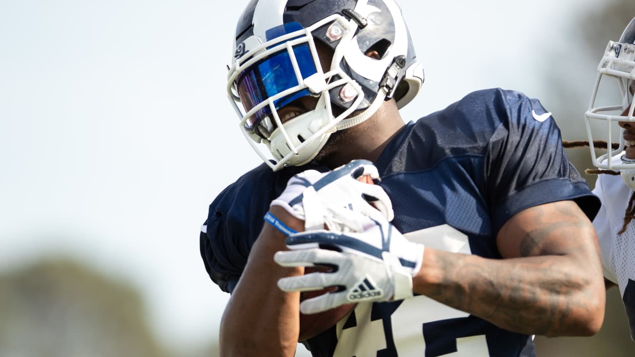 PHOTOS Rookies at Rams Camp