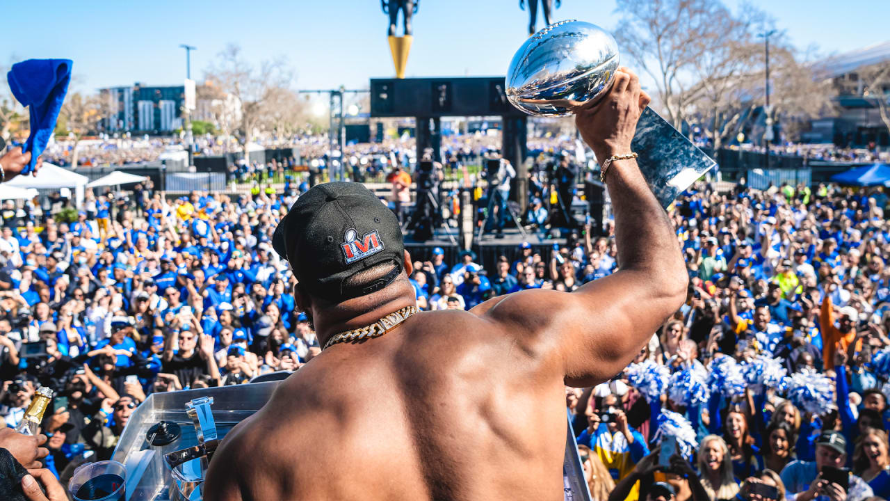 Aaron Donald at Rams' Super Bowl LVI victory parade: 'Why not run it back?'