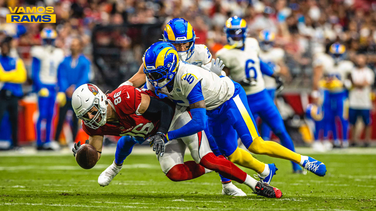 La defensa de los Rams se dobla, pero nunca se rompe en valioso triunfo que extiende brutal dominio sobre Cardinals