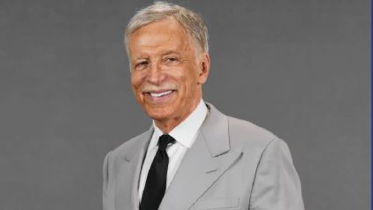 Stanley Kroenke dalam rapat bisnis