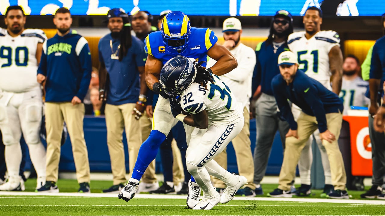 Los Angels Rams linebacker Bobby Wagner interception Week 13 vs