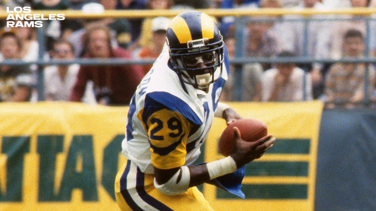 Los Angeles Rams defensive end Jack Youngblood during a pause in game  News Photo - Getty Images