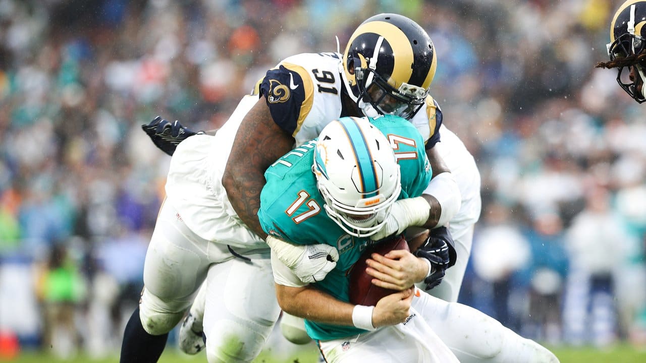 PHOTOS: Game Action vs. Dolphins
