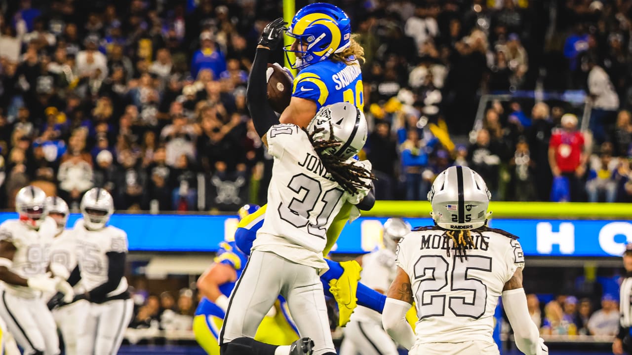 Los Angeles Rams quarterback Baker Mayfield converts thirdand13 with