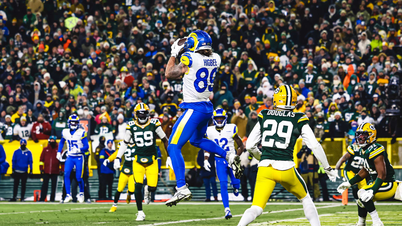 Higbee meshing with Mayfield, setting TE records for Rams